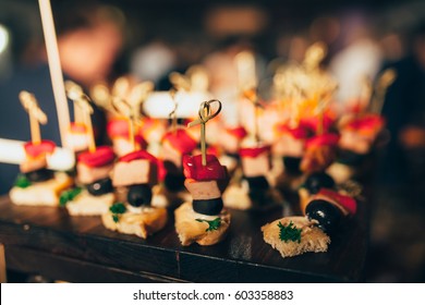 wedding buffet table