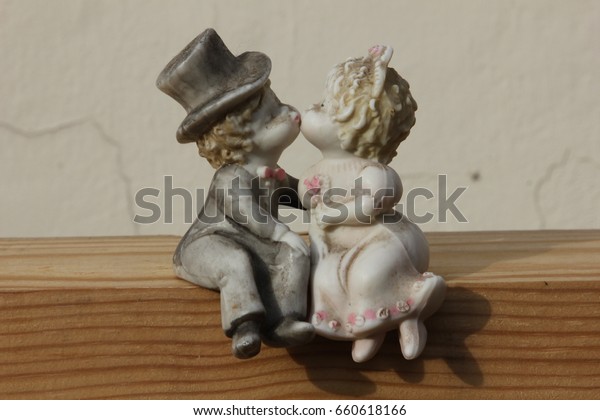 Wedding Cake Toppers Bride Groom Sat Stock Photo Edit Now 660618166