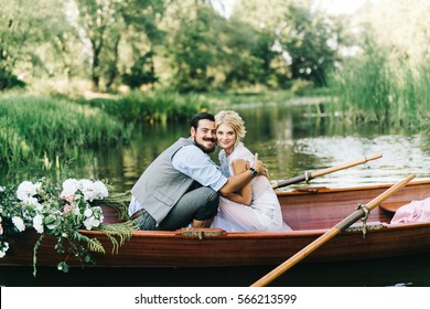 Wedding couple in the boat 