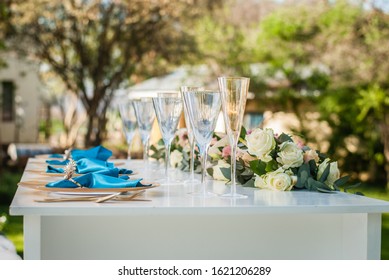 Royalty Free Rose Gold Wedding Plate Stock Images Photos