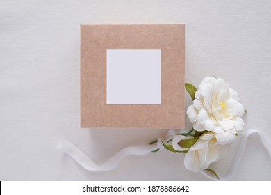 Wedding Favor Box And Sticker Mockup, Blank Square Tag , Card Or Sticker On Gift Box For Design Presen 