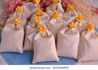 Boda favorece bolsas regalo