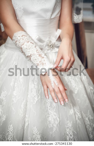 wedding gloves tradition