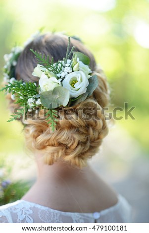 wedding hair with a flowers