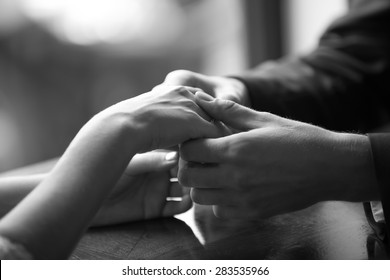 Mains Entrelacees Couple Stock Photos Images Photography Shutterstock