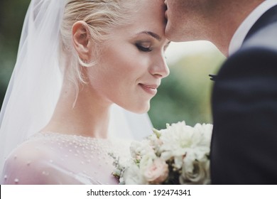 Wedding Kiss