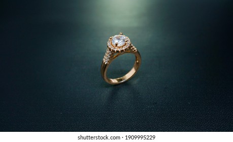 474,943 Jewelry ring Images, Stock Photos & Vectors | Shutterstock