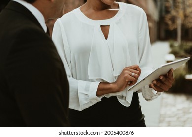 Wedding planner using a tablet