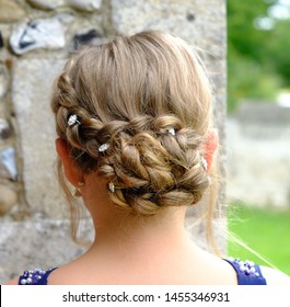 Imagenes Fotos De Stock Y Vectores Sobre Updo Shutterstock