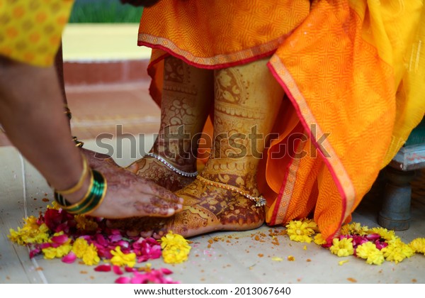 Wedding Puja photos.Indian Auspicious Puja.\
Indian Wedding Rituals. Hindu Pavitra Bandhan. Saat phere. Seven\
auspicious promises. Ghat. Mangal\
Sutra.