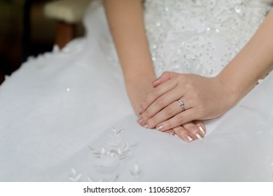 wedding ring close up hand
