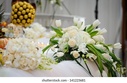 Wedding table flower decoration