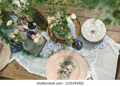 Wedding Table Setting In Rustic Style