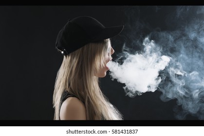Girl smoke
