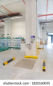 Weigh Station for Carts Pallets in Distribution Warehouse