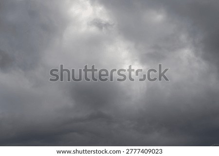 Weighty dramatic clouds punctuated by piercing light, heavy bases and luminous breaks create highcontrast textures that convey power and intensity for commercial and editorial use