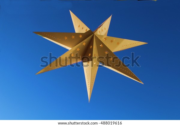 Weihnachtsstern Vor Blauem Himmel Stock Photo Edit Now