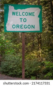 Welcome Oregon Road Sign Stock Photo 2174117331 