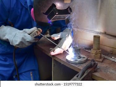 Welder Assembling Workpiece By Process Shielded Stock Photo 1519777322 ...