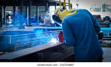 Welder Welding Flux Cored Arc Welding Stock Photo 1167556807 | Shutterstock