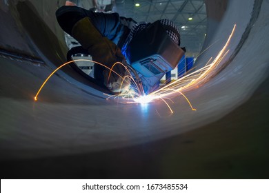 Welding of stainless steel pipes. Semi-automatic arc welding. MIG welding.