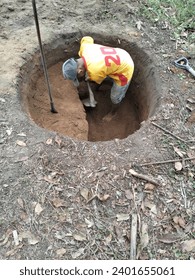 well construction using manual tools