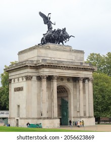 Wellington Arch, London, 2021.  Located on Hyde Park Corner the arch is used as a throughfare by the pubic and  it stands on a large traffic island with crossings for pedestrians