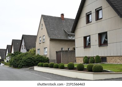 Well-kept Detached Houses Of The Lower Middle Class In Horn