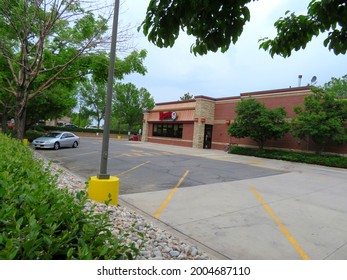 Wendy's Old Fashioned Hamburgers - Main Entry side (Loveland, Colorado, USA) - 05\29\2021