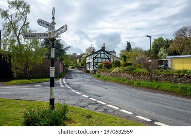 Weobley, Herefordshire, England 9 May 2021, Path In The Village