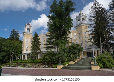 West Baden Springs, Indiana, USA August 6, 2020, Exterior Of The Historic West Baden Springs Hotel 