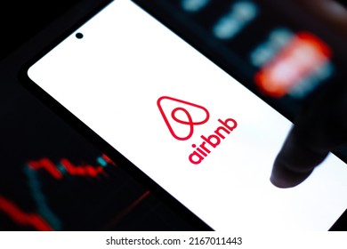 West Bangal, India - April 20, 2022 : Airbnb Logo On Phone Screen Stock Image.