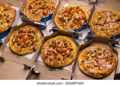 West Bangal, India - August 21, 2021 : Dominos Pizza On Box Stock Image.