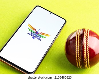 West Bangal, India - March 18, 2022 : Lucknow Super Giants Logo On Phone Screen Stock Image.