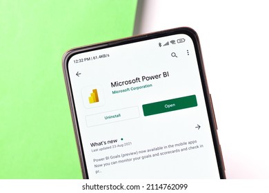 West Bangal, India - November 11, 2021 : Microsoft Power BI Logo On Phone Screen Stock Image.