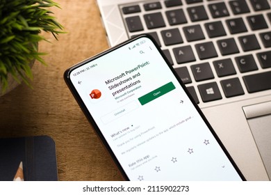 West Bangal, India - November 11, 2021 : Microsoft PowerPoint Logo On Phone Screen Stock Image.