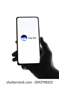 West Bangal, India - September 28, 2021 : Siri Logo On Phone Screen Stock Image.