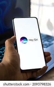 West Bangal, India - September 28, 2021 : Siri Logo On Phone Screen Stock Image.