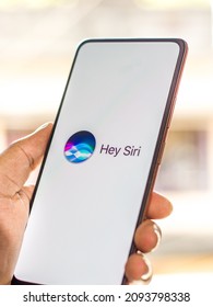 West Bangal, India - September 28, 2021 : Siri Logo On Phone Screen Stock Image.