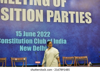 West Bengal Chief Minister Mamata Banerjee Participate In An Opposition Leaders Meeting Regarding Upcoming President Election  New Delhi,June 15,2022