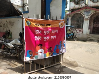 West Bengal, India:  March-24-2022: Tuberculosis Or TB Disease Awareness Campaign In Bardhaman, West Bengal.  Banner And Tableau Used To Spread Awareness On The Occasion Of World TB Day.