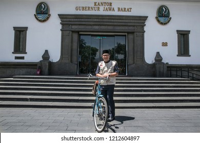 West Java Governor Ridwan Kamil Posed With Bicycles In Front Of Gedung Sate Bandung, October 8, 2018