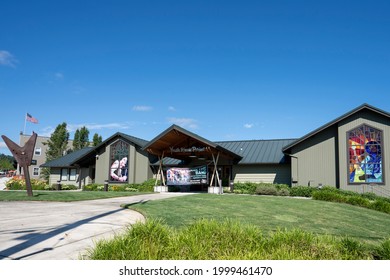 West Linn, OR, USA - Jun 23, 2021: Exterior View Of The Youth Music Project, A Music School In West Linn, Oregon.