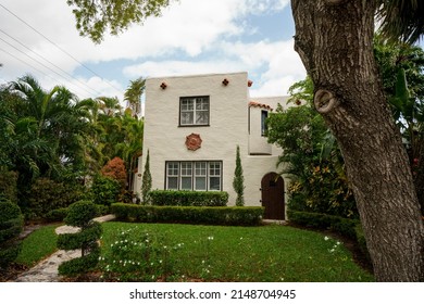 West Palm Beach, FL, USA - April 21, 2022: Photo Of A Historic Home In The Old Northwood Historic District