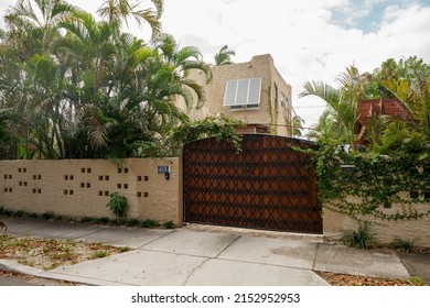 West Palm Beach, FL, USA - April 21, 2022: Photo Of A Historic Home In The Old Northwood Historic District