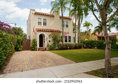 West Palm Beach, FL, USA - April 21, 2022: Photo Of A Historic Home In The Old Northwood Historic District