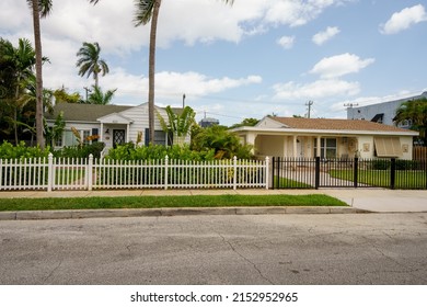 West Palm Beach, FL, USA - April 21, 2022: Photo Of A Historic Home In The Old Northwood Historic District