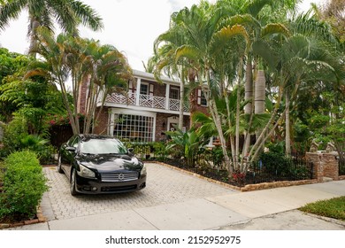 West Palm Beach, FL, USA - April 21, 2022: Photo Of A Historic Home In The Old Northwood Historic District