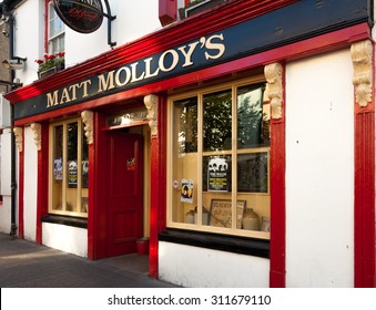 WESTPORT, IRELAND. July 16, 2006. Matt Molloy's Bar, a noted traditional music venue, owned by Matt Molloy flute player with traditional Irish band The Chieftans