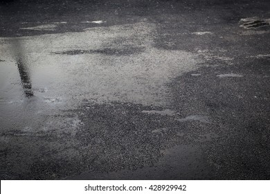 Wet Asphalt, Puddles